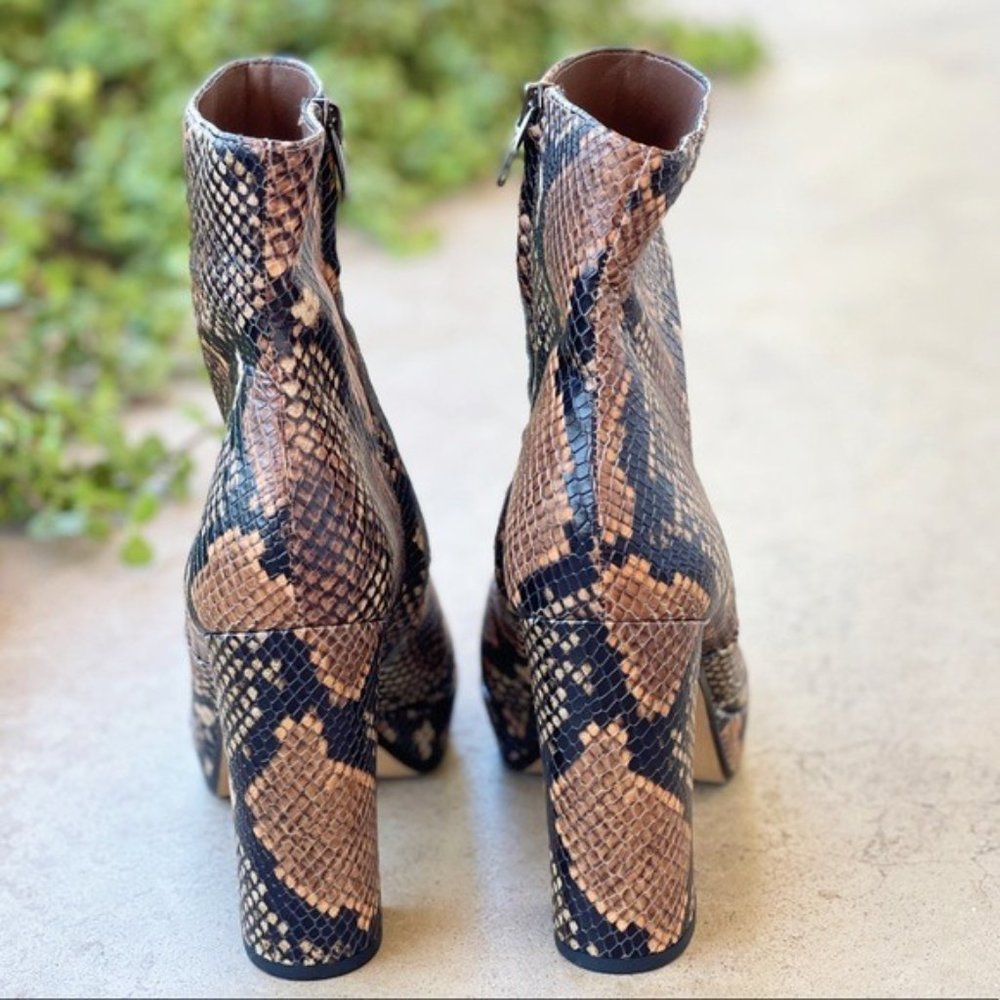 Vince Camuto Jemeria Python Platform Boots Booties, Size 8 - Picture 4 of 5